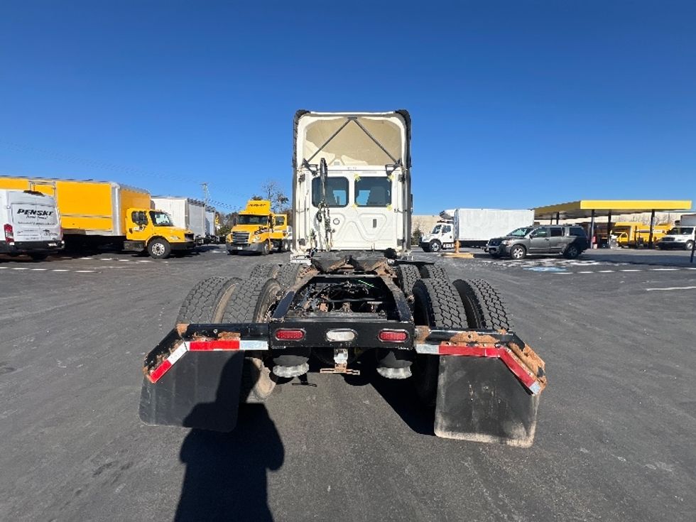 Day Cab Tractor-Heavy Duty Tractors-Freightliner-2021-T12664ST-Jessup-MD-192,308\n\t\tmiles-$ 65,500 - Image 6