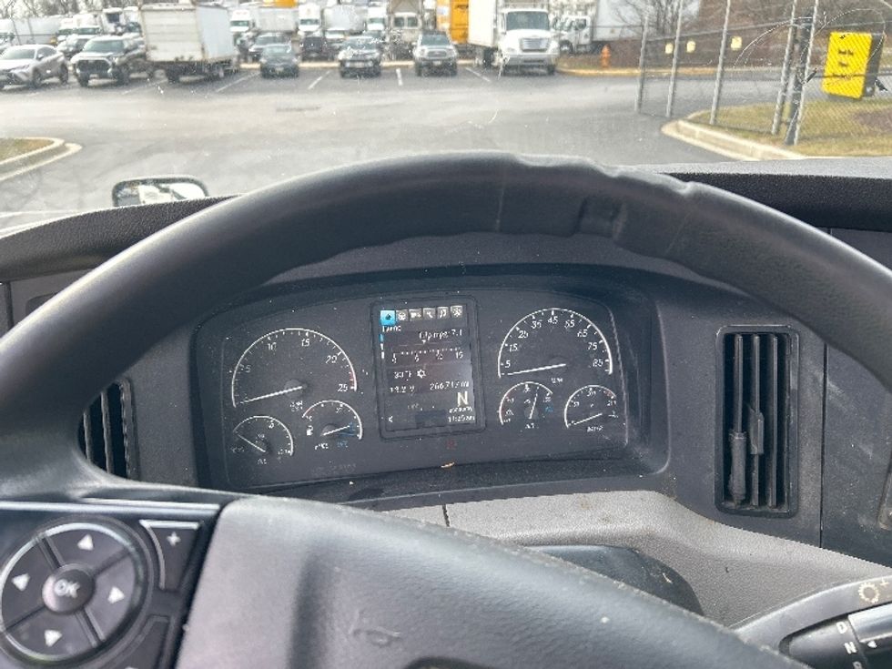 Day Cab Tractor-Heavy Duty Tractors-Freightliner-2021-T12664ST-Jessup-MD-267,124\n\t\tmiles-$ 60,500 - Image 11