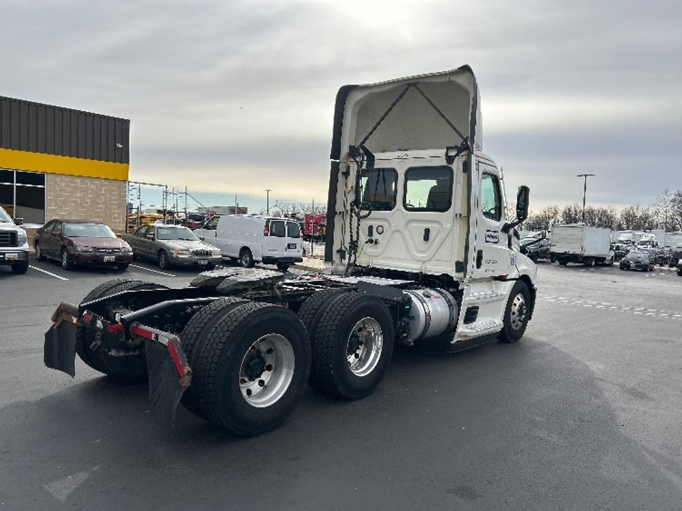 Day Cab Tractor-Heavy Duty Tractors-Freightliner-2021-T12664ST-Jessup-MD-277,466\n\t\tmiles-$ 55,250 - Image 7