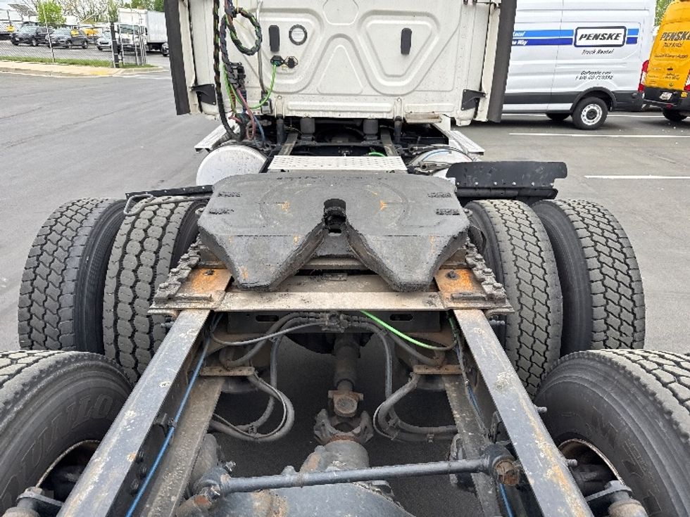 Day Cab Tractor-Heavy Duty Tractors-Freightliner-2021-T12664ST-Jessup-MD-502,774\n\t\tmiles-$ 46,500 - Image 6