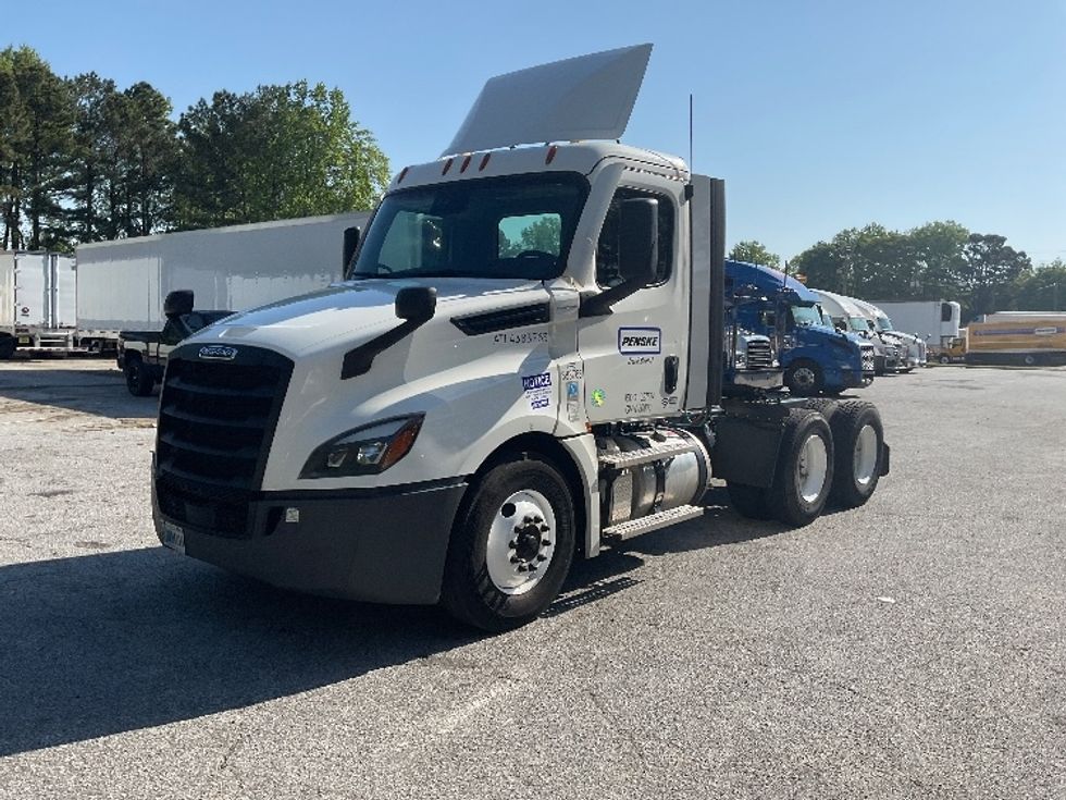 Day Cab Tractor-Heavy Duty Tractors-Freightliner-2021-T12664ST-Jonesboro-GA-527,427\n\t\tmiles-$ 48,500 - Image 3