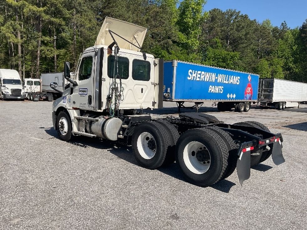 Day Cab Tractor-Heavy Duty Tractors-Freightliner-2021-T12664ST-Jonesboro-GA-527,427\n\t\tmiles-$ 48,500 - Image 5
