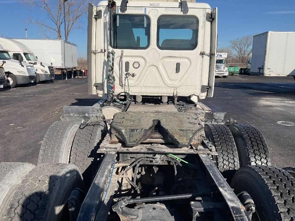 Day Cab Tractor-Heavy Duty Tractors-Freightliner-2021-T12664ST-Kansas City-MO-201,796\n\t\tmiles-$ 71,750 - Image 6
