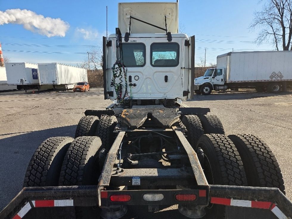 Day Cab Tractor-Heavy Duty Tractors-Freightliner-2021-T12664ST-Kansas City-MO-260,458\n\t\tmiles-$ 66,750 - Image 6