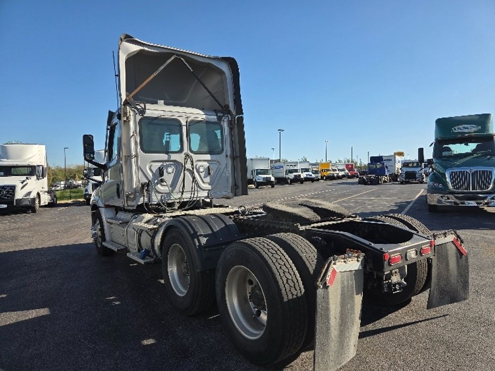 Day Cab Tractor-Heavy Duty Tractors-Freightliner-2021-T12664ST-Kansas City-MO-339,615\n\t\tmiles-$ 64,250 - Image 5
