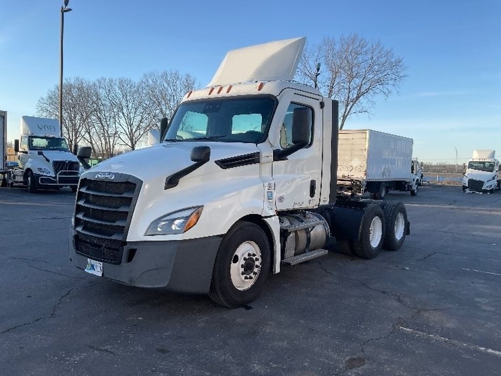 Day Cab Tractor-Heavy Duty Tractors-Freightliner-2021-T12664ST-Kansas City-MO-340,150\n\t\tmiles-$ 60,750 - Image 3