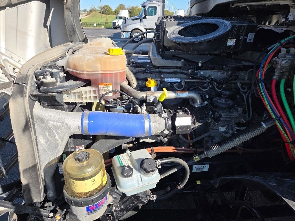 Day Cab Tractor-Heavy Duty Tractors-Freightliner-2021-T12664ST-Kansas City-MO-360,959\n\t\tmiles-$ 62,500 - Image 16