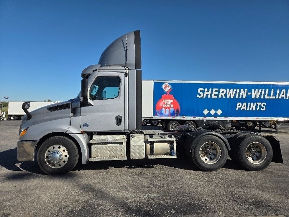 Day Cab Tractor-Heavy Duty Tractors-Freightliner-2021-T12664ST-Kansas City-MO-360,959\n\t\tmiles-$ 62,500 - Image 4