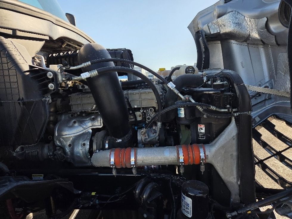 Day Cab Tractor-Heavy Duty Tractors-Freightliner-2021-T12664ST-Kansas City-MO-483,951\n\t\tmiles-$ 50,000 - Image 14