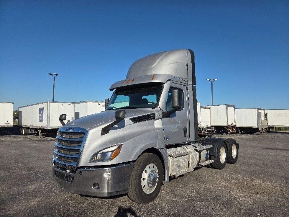 Day Cab Tractor-Heavy Duty Tractors-Freightliner-2021-T12664ST-Kansas City-MO-483,951\n\t\tmiles-$ 50,000 - Image 3