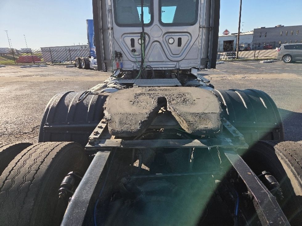 Day Cab Tractor-Heavy Duty Tractors-Freightliner-2021-T12664ST-Kansas City-MO-483,951\n\t\tmiles-$ 50,000 - Image 6