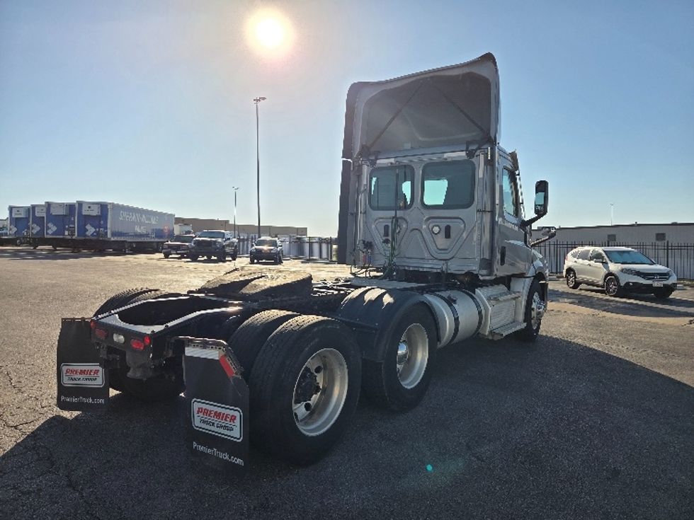 Day Cab Tractor-Heavy Duty Tractors-Freightliner-2021-T12664ST-Kansas City-MO-483,951\n\t\tmiles-$ 50,000 - Image 7