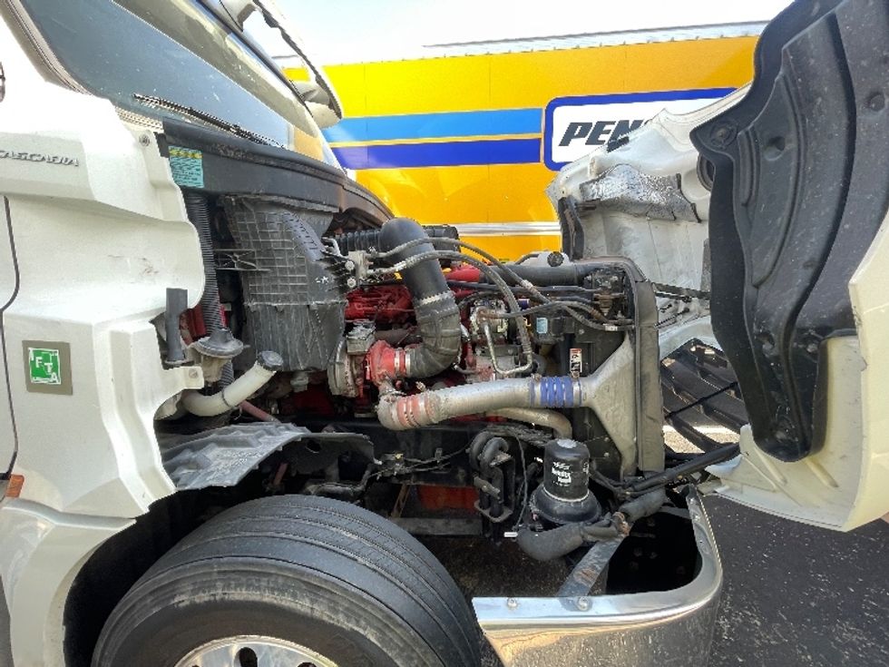 Day Cab Tractor-Heavy Duty Tractors-Freightliner-2021-T12664ST-Kansas City-MO-596,204\n\t\tmiles-$ 10,000 - Image 13