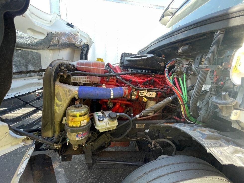 Day Cab Tractor-Heavy Duty Tractors-Freightliner-2021-T12664ST-Kansas City-MO-596,204\n\t\tmiles-$ 10,000 - Image 14