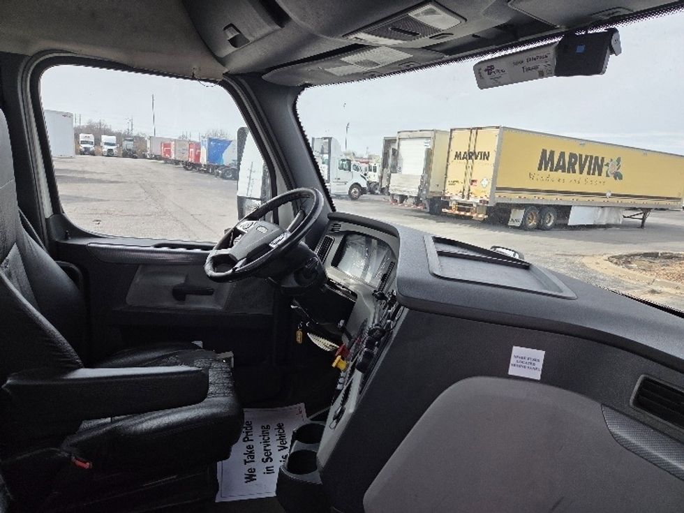 Day Cab Tractor-Heavy Duty Tractors-Freightliner-2021-T12664ST-Kansas City-MO-602,681\n\t\tmiles-$ 37,250 - Image 14