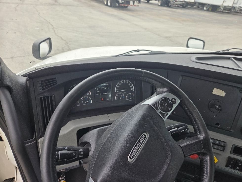 Day Cab Tractor-Heavy Duty Tractors-Freightliner-2021-T12664ST-Kansas City-MO-613,254\n\t\tmiles-$ 34,750 - Image 11