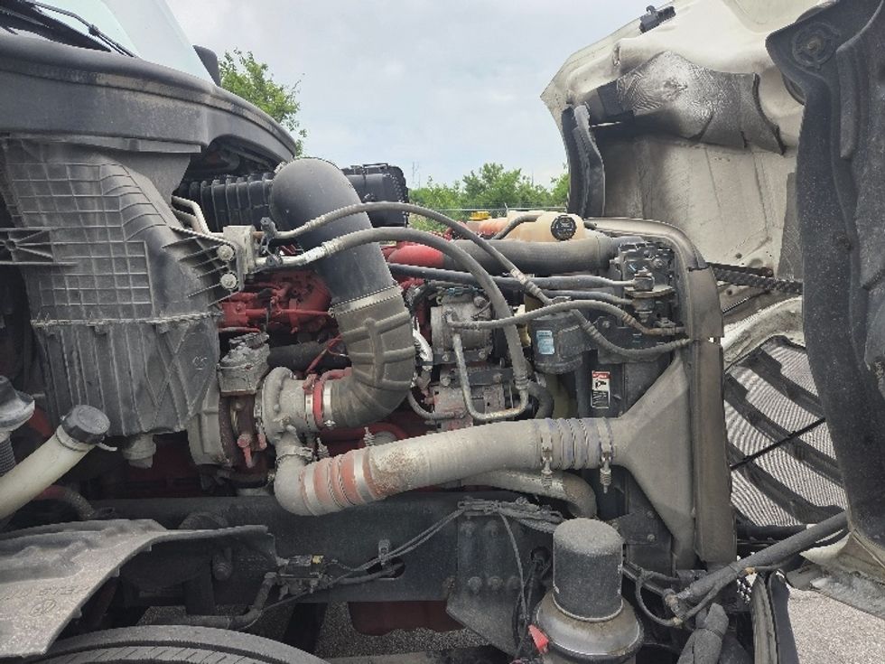 Day Cab Tractor-Heavy Duty Tractors-Freightliner-2021-T12664ST-Kansas City-MO-613,254\n\t\tmiles-$ 34,750 - Image 15