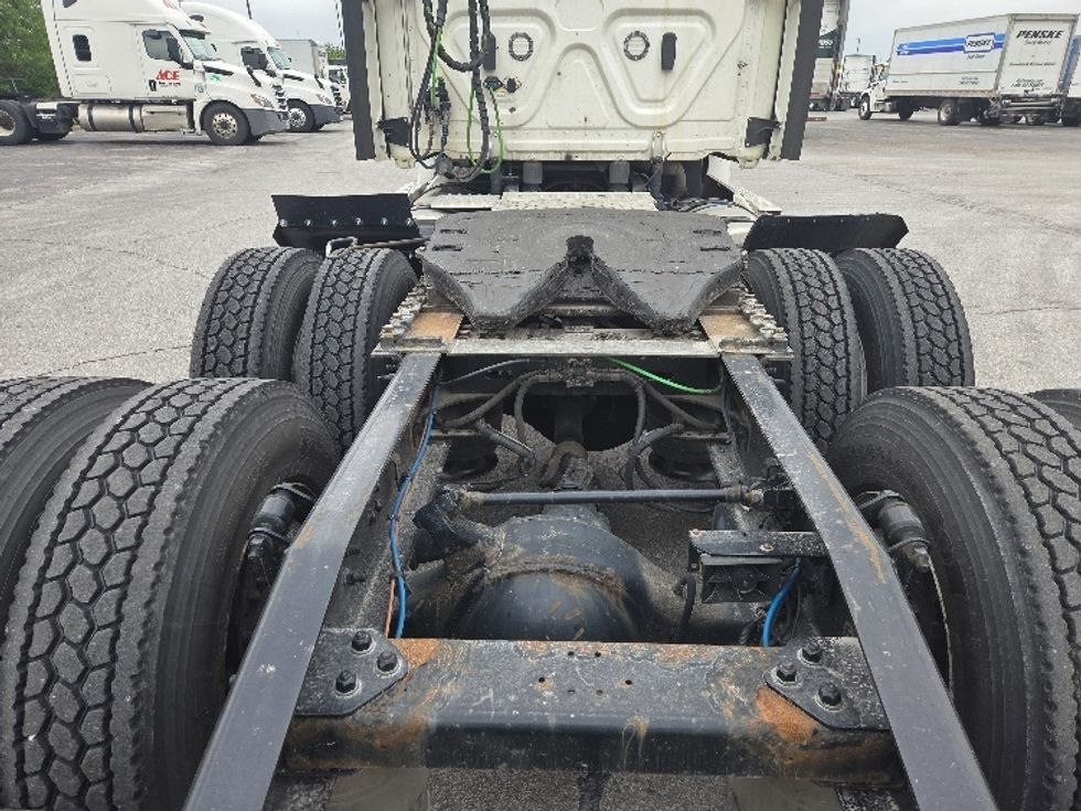 Day Cab Tractor-Heavy Duty Tractors-Freightliner-2021-T12664ST-Kansas City-MO-613,254\n\t\tmiles-$ 34,750 - Image 6