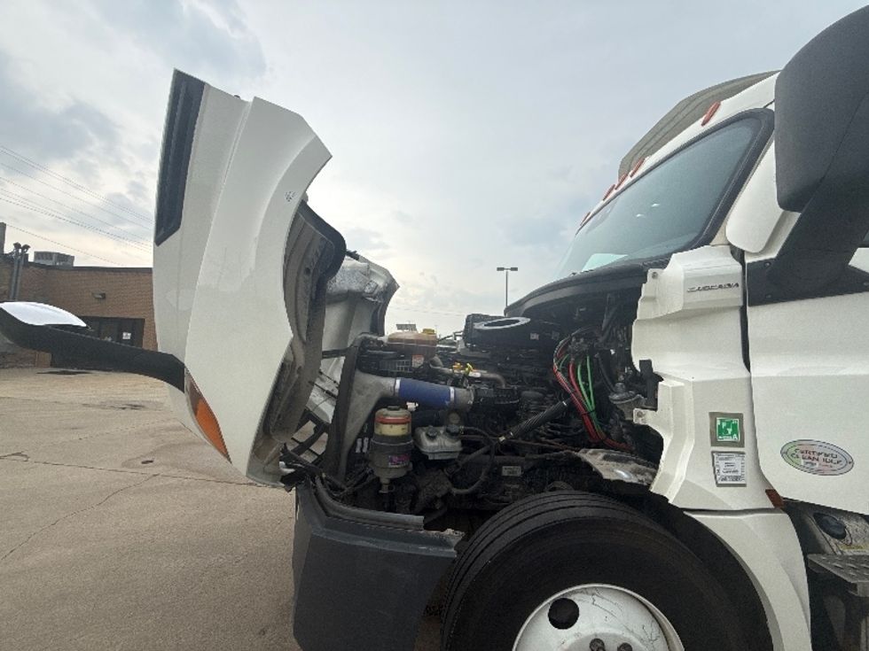 Day Cab Tractor-Heavy Duty Tractors-Freightliner-2021-T12664ST-La Porte-IN-349,084\n\t\tmiles-$ 58,500 - Image 15