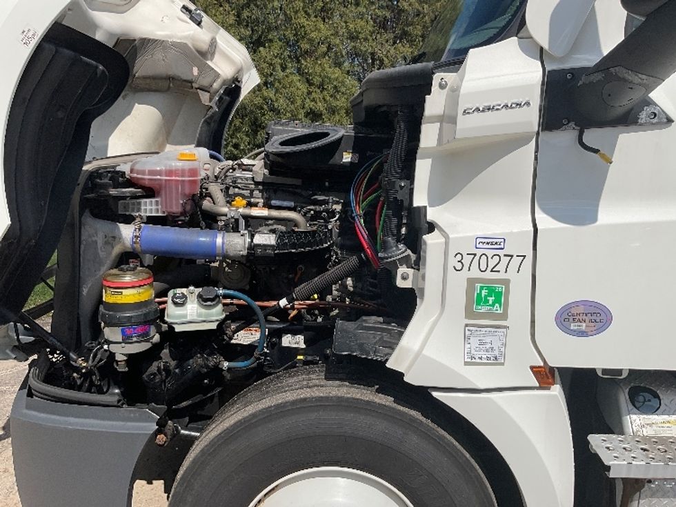 Day Cab Tractor-Heavy Duty Tractors-Freightliner-2021-T12664ST-La Porte-IN-366,068\n\t\tmiles-$ 57,500 - Image 16