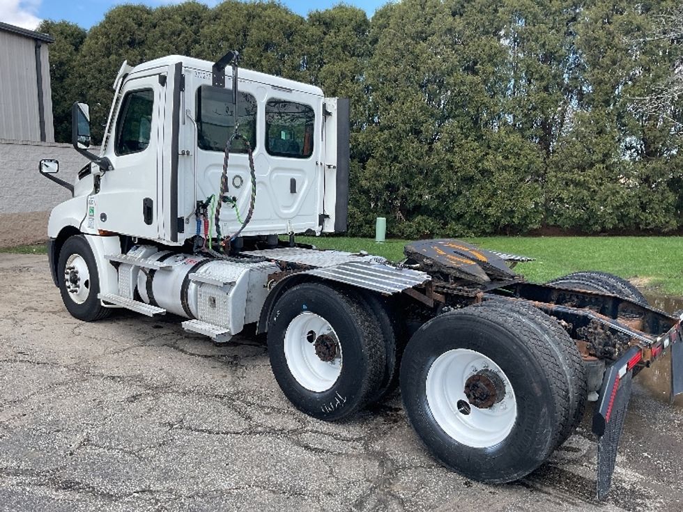 Day Cab Tractor-Heavy Duty Tractors-Freightliner-2021-T12664ST-La Porte-IN-366,068\n\t\tmiles-$ 57,500 - Image 5