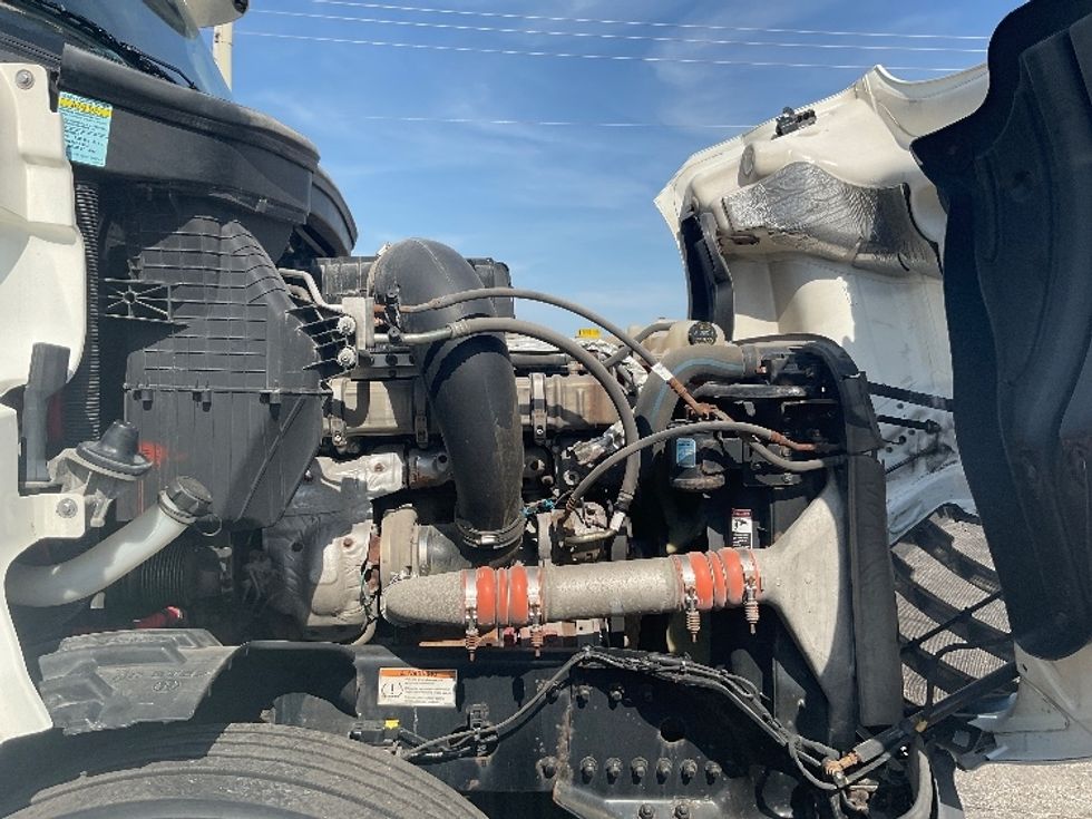 Day Cab Tractor-Heavy Duty Tractors-Freightliner-2021-T12664ST-La Porte-IN-406,536\n\t\tmiles-$ 55,000 - Image 15