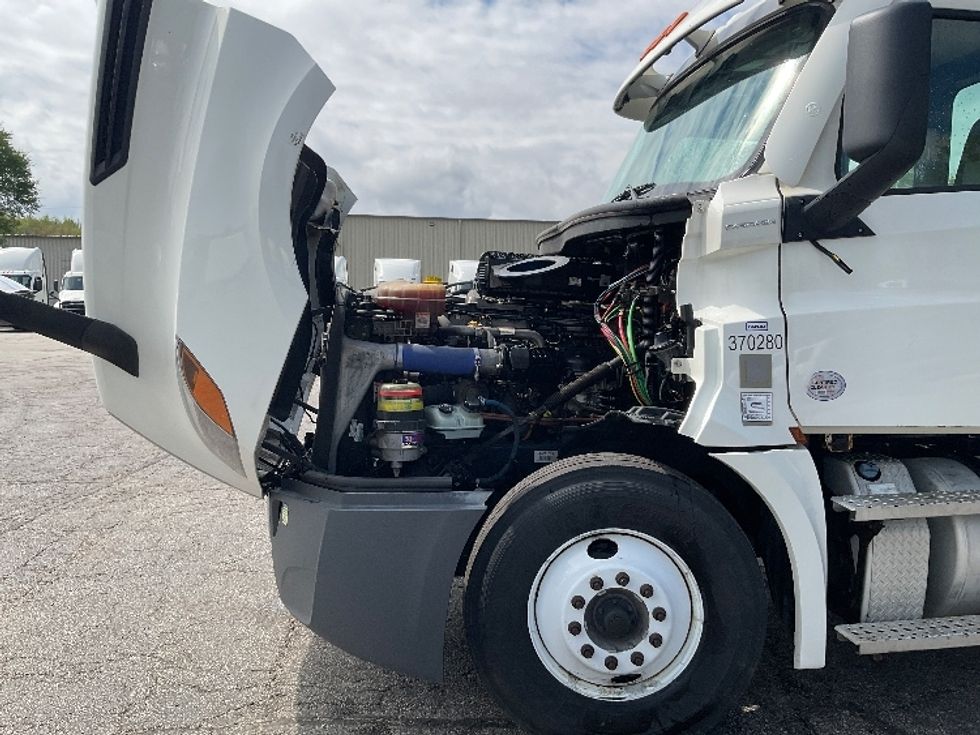 Day Cab Tractor-Heavy Duty Tractors-Freightliner-2021-T12664ST-La Porte-IN-443,893\n\t\tmiles-$ 51,750 - Image 16