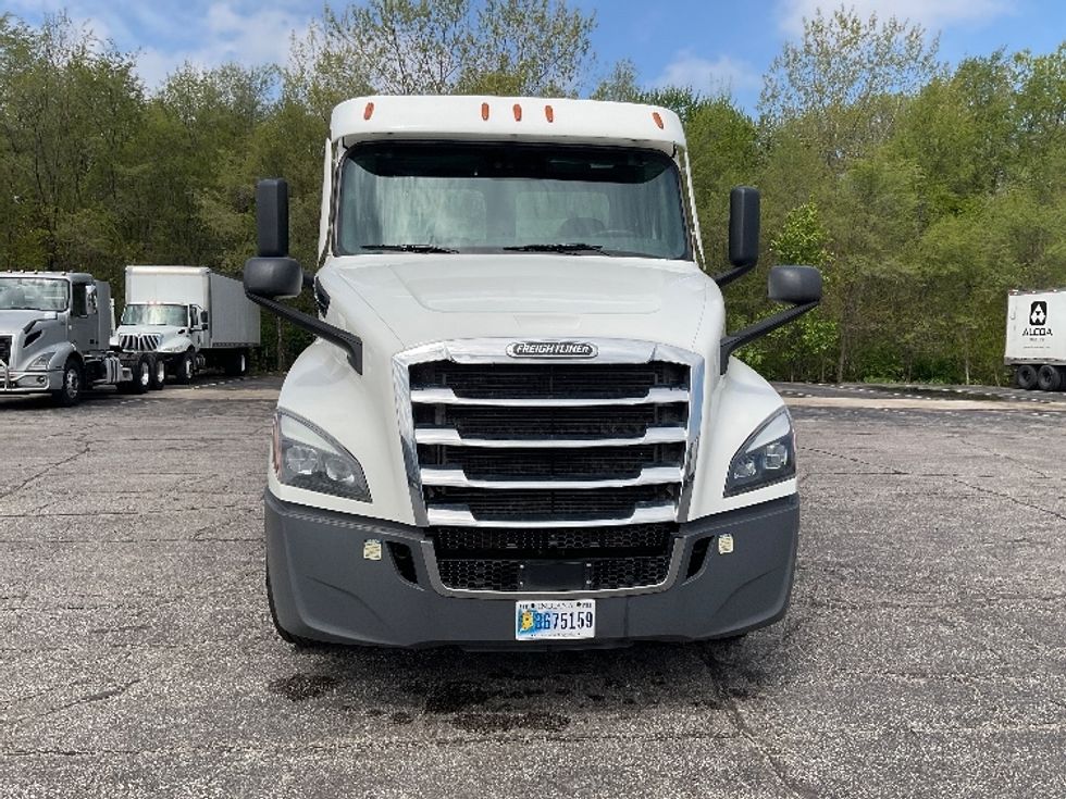 Day Cab Tractor-Heavy Duty Tractors-Freightliner-2021-T12664ST-La Porte-IN-443,893\n\t\tmiles-$ 51,750 - Image 2
