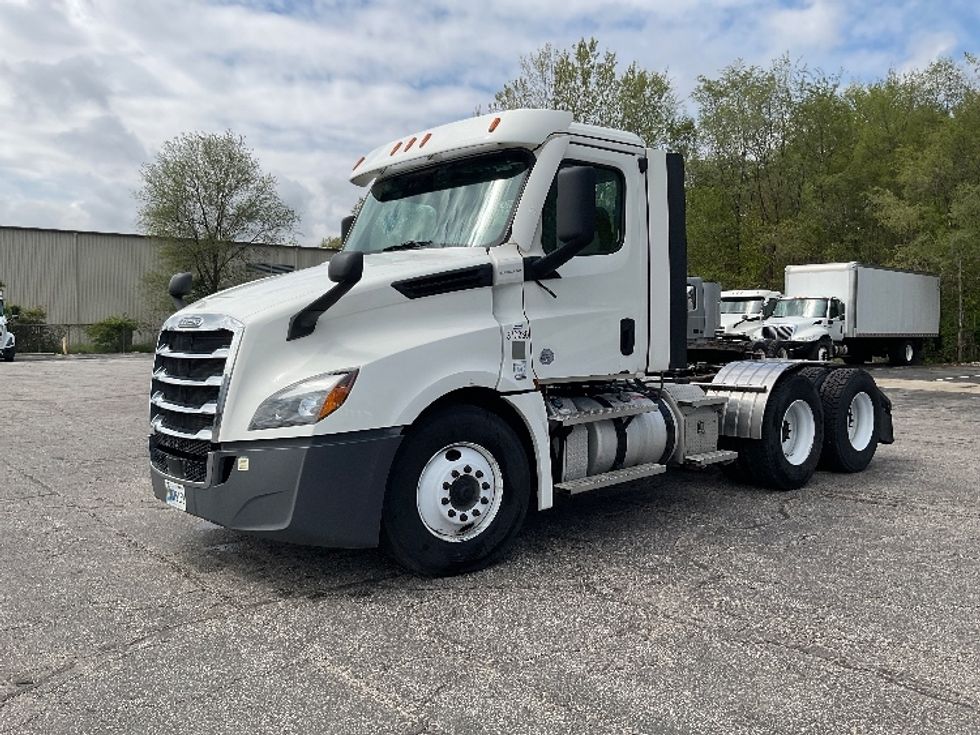 Day Cab Tractor-Heavy Duty Tractors-Freightliner-2021-T12664ST-La Porte-IN-443,893\n\t\tmiles-$ 51,750 - Image 3