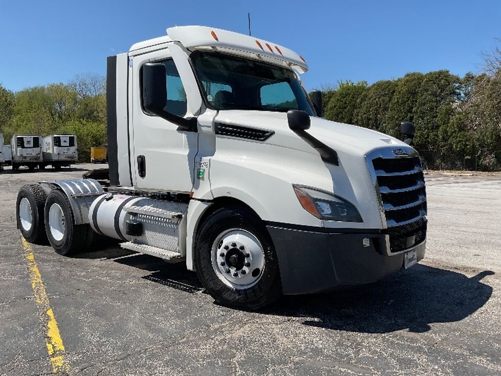 Day Cab Tractor-Heavy Duty Tractors-Freightliner-2021-T12664ST-La Porte-IN-472,779\n\t\tmiles-$ 49,000 - Image 1