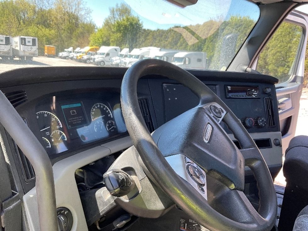 Day Cab Tractor-Heavy Duty Tractors-Freightliner-2021-T12664ST-La Porte-IN-472,779\n\t\tmiles-$ 49,000 - Image 10