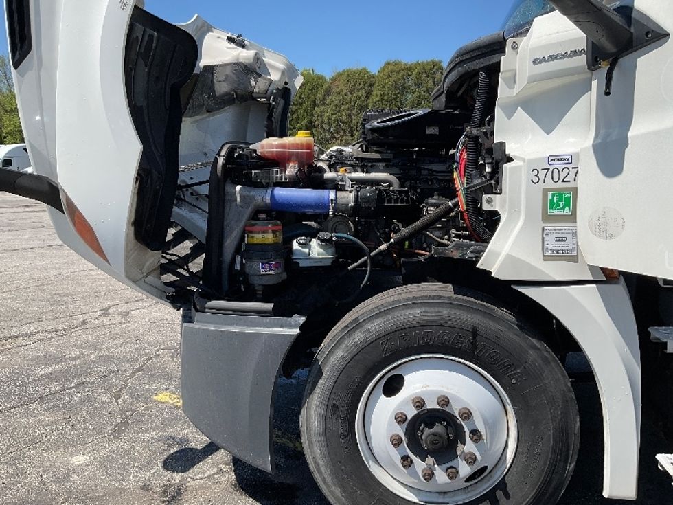 Day Cab Tractor-Heavy Duty Tractors-Freightliner-2021-T12664ST-La Porte-IN-472,779\n\t\tmiles-$ 49,000 - Image 16