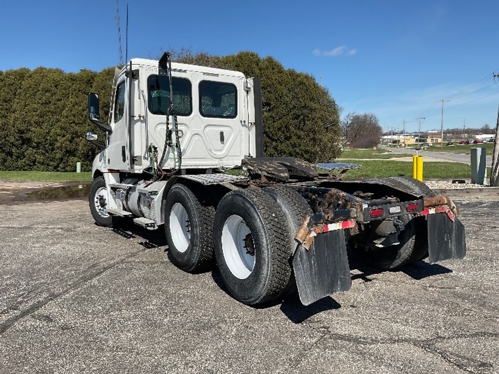 Day Cab Tractor-Heavy Duty Tractors-Freightliner-2021-T12664ST-La Porte-IN-528,576\n\t\tmiles-$ 43,500 - Image 5