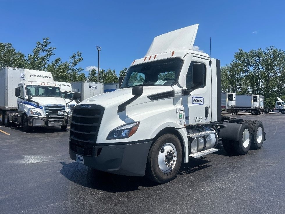 Day Cab Tractor-Heavy Duty Tractors-Freightliner-2021-T12664ST-La Porte-IN-532,787\n\t\tmiles-$ 43,000 - Image 3