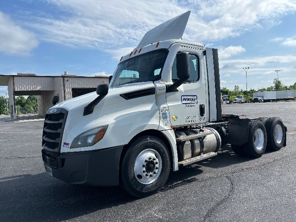 Day Cab Tractor-Heavy Duty Tractors-Freightliner-2021-T12664ST-La Vergne-TN-373,013\n\t\tmiles-$ 64,250 - Image 3