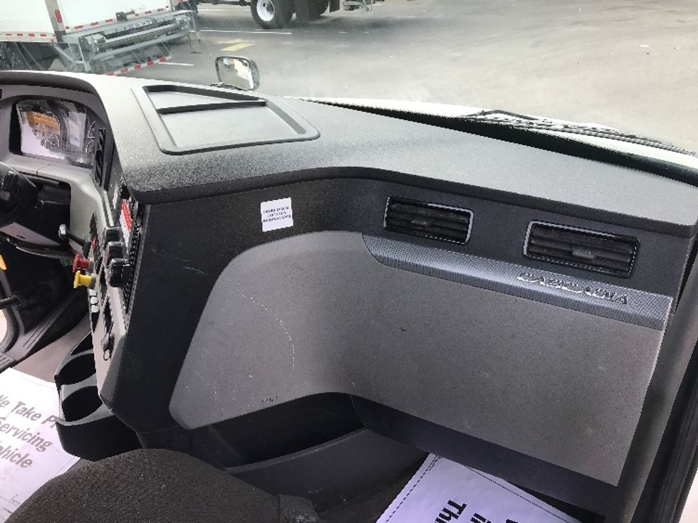 Day Cab Tractor-Heavy Duty Tractors-Freightliner-2021-T12664ST-Ladson-SC-154,346\n\t\tmiles-$ 73,250 - Image 11