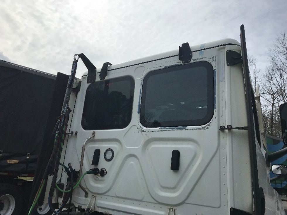 Day Cab Tractor-Heavy Duty Tractors-Freightliner-2021-T12664ST-Ladson-SC-154,346\n\t\tmiles-$ 73,250 - Image 17