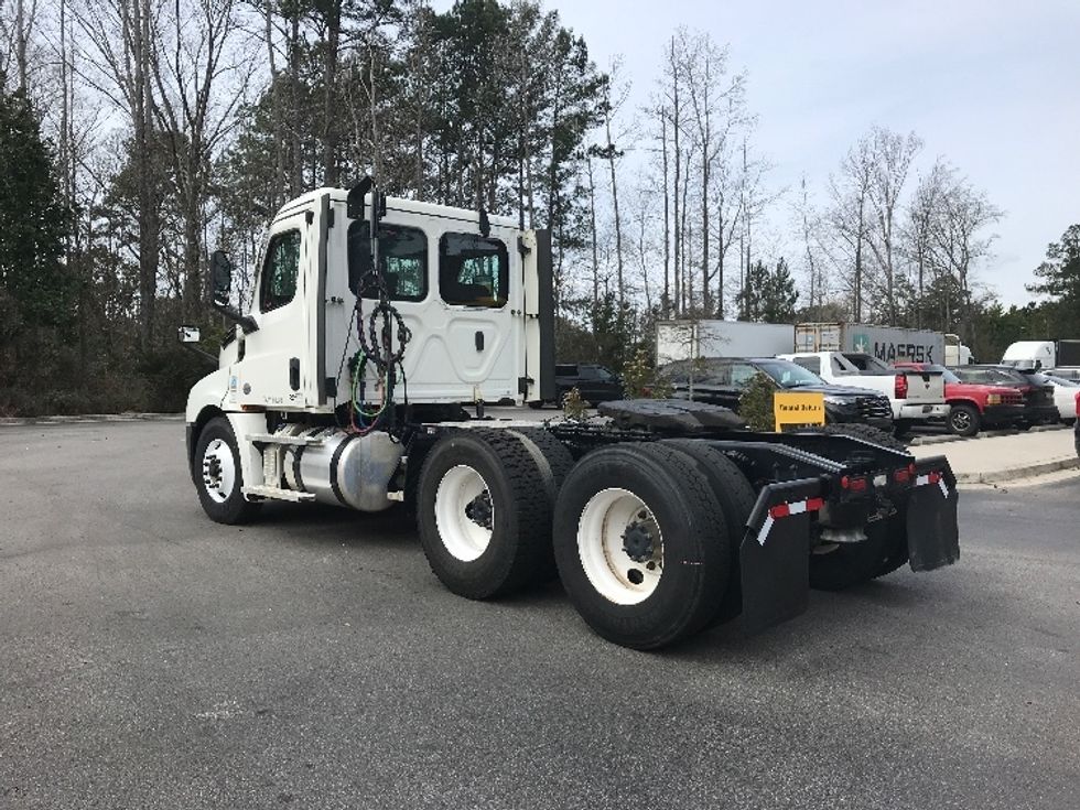 Day Cab Tractor-Heavy Duty Tractors-Freightliner-2021-T12664ST-Ladson-SC-154,346\n\t\tmiles-$ 73,250 - Image 3