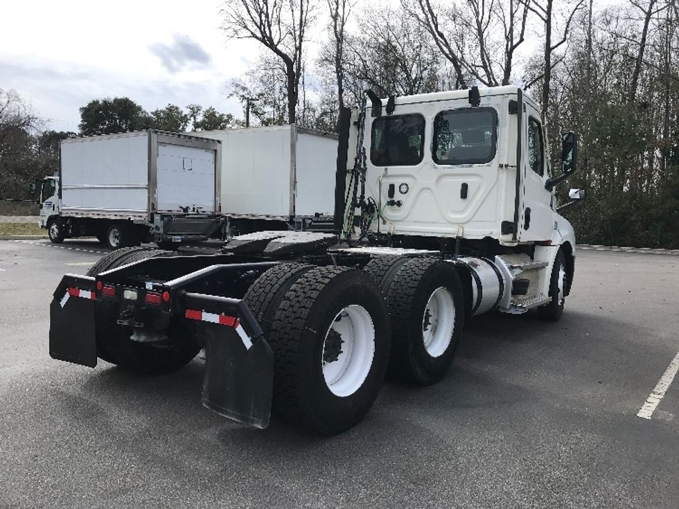 Day Cab Tractor-Heavy Duty Tractors-Freightliner-2021-T12664ST-Ladson-SC-154,346\n\t\tmiles-$ 73,250 - Image 5