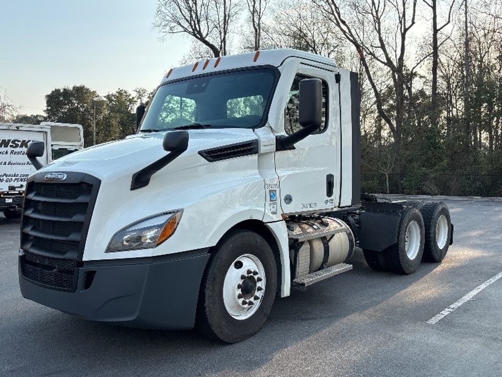 Day Cab Tractor-Heavy Duty Tractors-Freightliner-2021-T12664ST-Ladson-SC-226,345\n\t\tmiles-$ 68,500 - Image 3