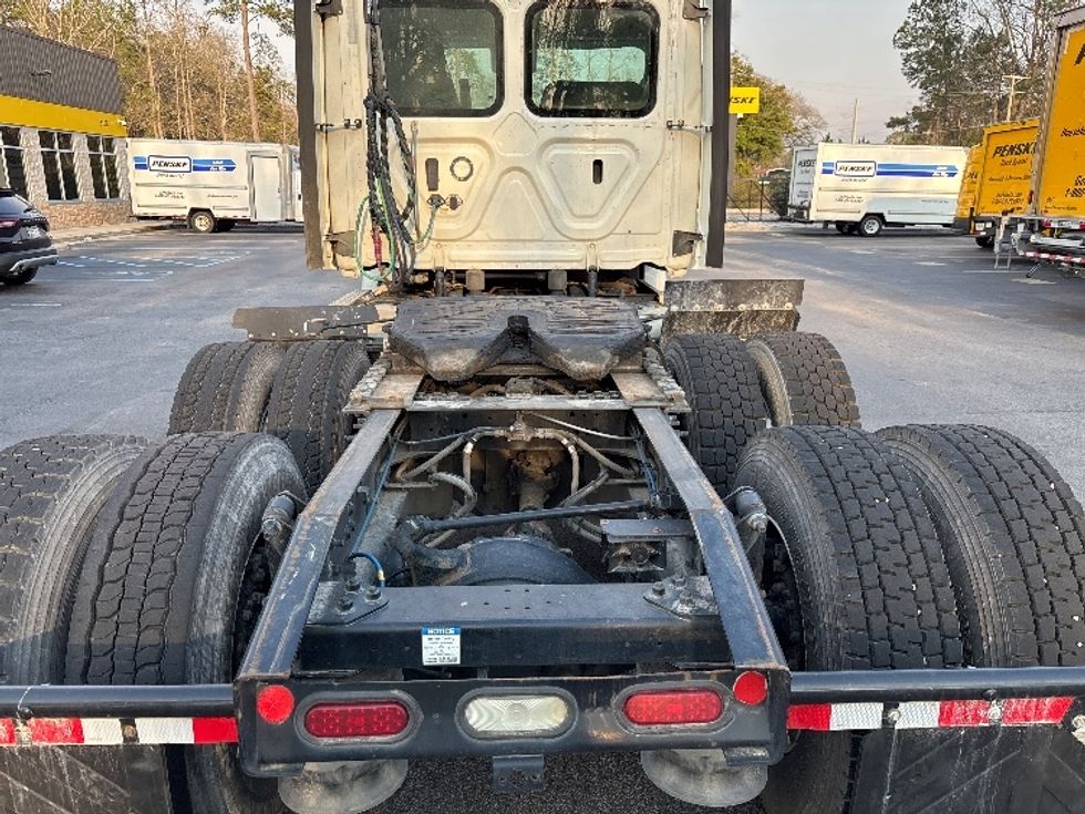 Day Cab Tractor-Heavy Duty Tractors-Freightliner-2021-T12664ST-Ladson-SC-226,345\n\t\tmiles-$ 68,500 - Image 6