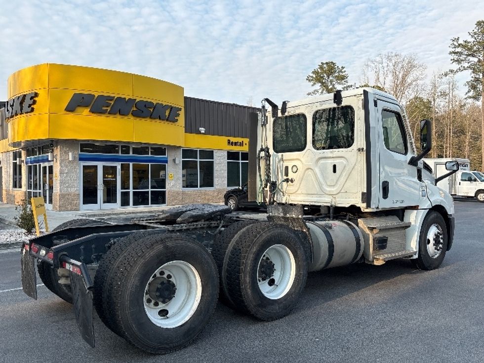 Day Cab Tractor-Heavy Duty Tractors-Freightliner-2021-T12664ST-Ladson-SC-226,345\n\t\tmiles-$ 68,500 - Image 7