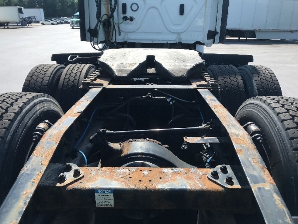 Day Cab Tractor-Heavy Duty Tractors-Freightliner-2021-T12664ST-Lancaster-PA-294,577\n\t\tmiles-$ 61,750 - Image 6