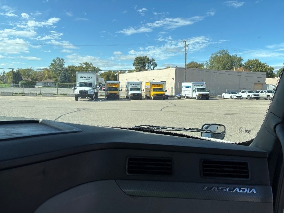Day Cab Tractor-Heavy Duty Tractors-Freightliner-2021-T12664ST-Lansing-MI-609,624\n\t\tmiles-$ 30,500 - Image 13