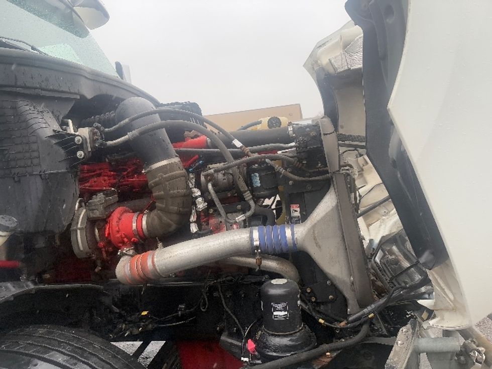 Day Cab Tractor-Heavy Duty Tractors-Freightliner-2021-T12664ST-Lansing-MI-696,890\n\t\tmiles-$ 26,750 - Image 15