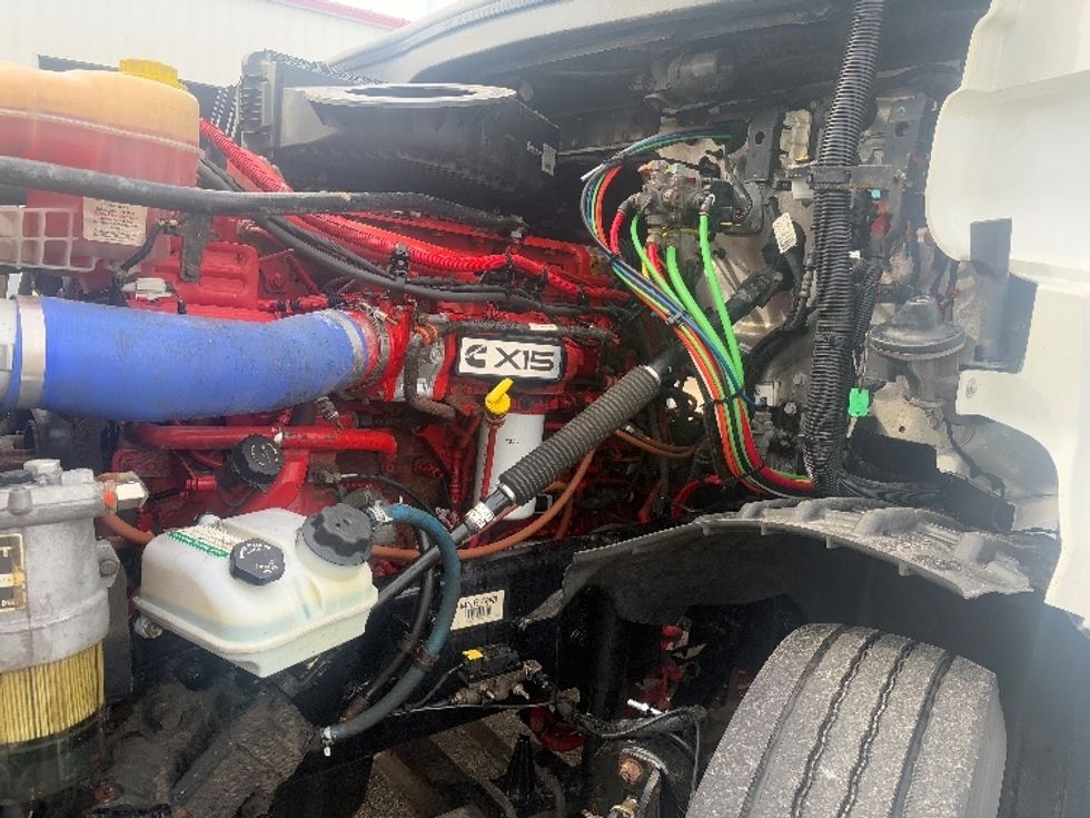 Day Cab Tractor-Heavy Duty Tractors-Freightliner-2021-T12664ST-Lansing-MI-697,804\n\t\tmiles-$ 26,250 - Image 16