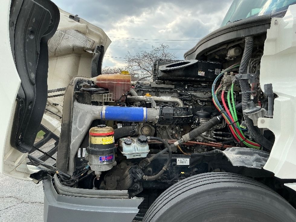 Day Cab Tractor-Heavy Duty Tractors-Freightliner-2021-T12664ST-Lexington-KY-309,378\n\t\tmiles-$ 65,750 - Image 16