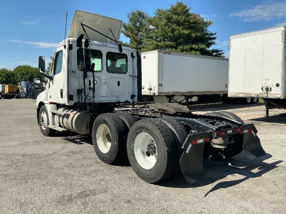 Day Cab Tractor-Heavy Duty Tractors-Freightliner-2021-T12664ST-Lexington-KY-498,665\n\t\tmiles-$ 49,250 - Image 5