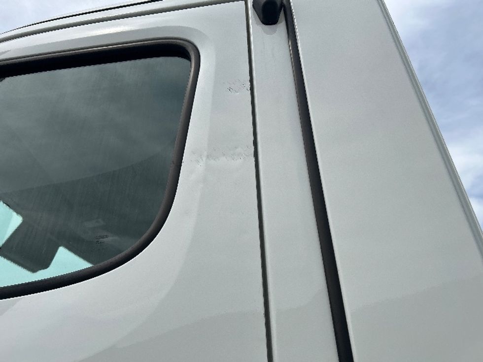 Day Cab Tractor-Heavy Duty Tractors-Freightliner-2021-T12664ST-Lexington-SC-229,632\n\t\tmiles-$ 69,250 - Image 18