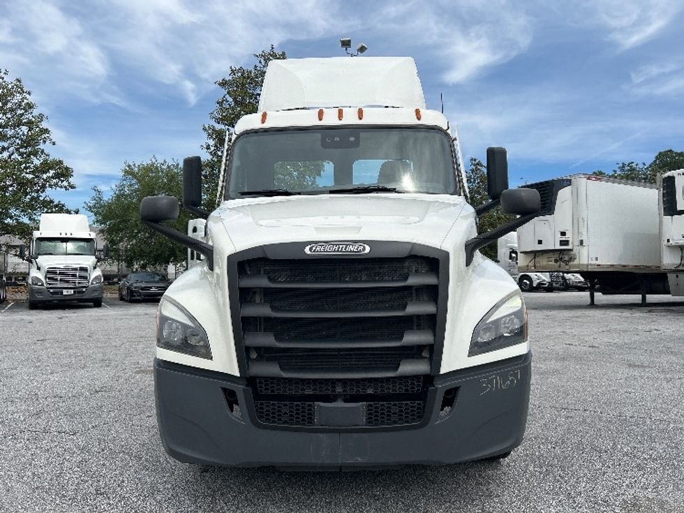 Day Cab Tractor-Heavy Duty Tractors-Freightliner-2021-T12664ST-Lexington-SC-229,632\n\t\tmiles-$ 69,250 - Image 2
